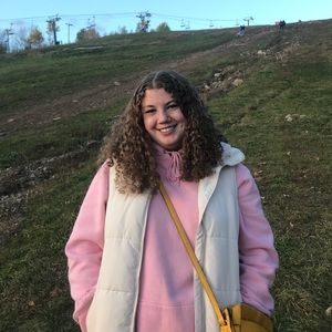 Meet your Posher, Emilie